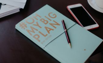 business-2025-02-10-11-12-09-utc